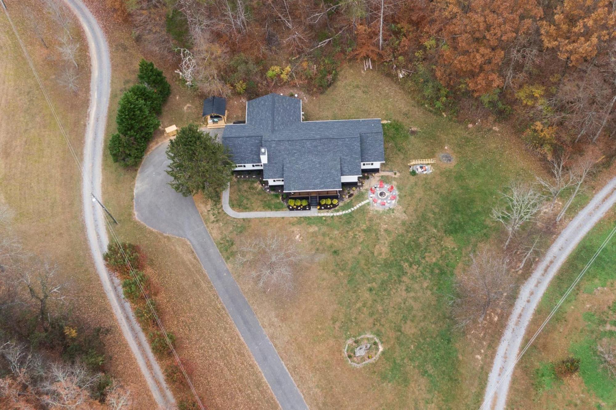 Entertainment Galore! Luxurious Property, Spectacular & Peaceful Setting, Great Location, Close To Major Attractions!! Pigeon Forge Exterior foto