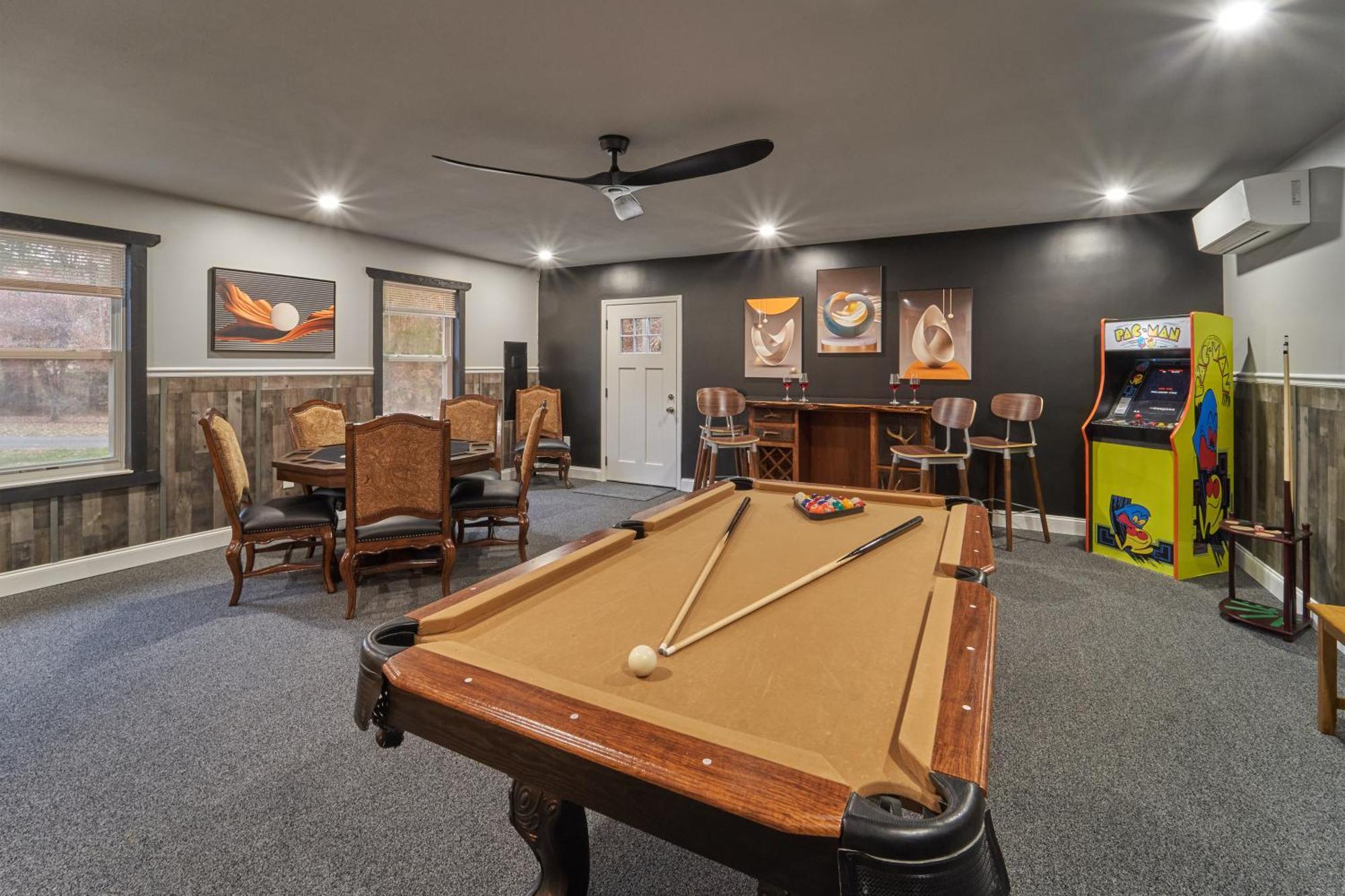 Entertainment Galore! Luxurious Property, Spectacular & Peaceful Setting, Great Location, Close To Major Attractions!! Pigeon Forge Exterior foto
