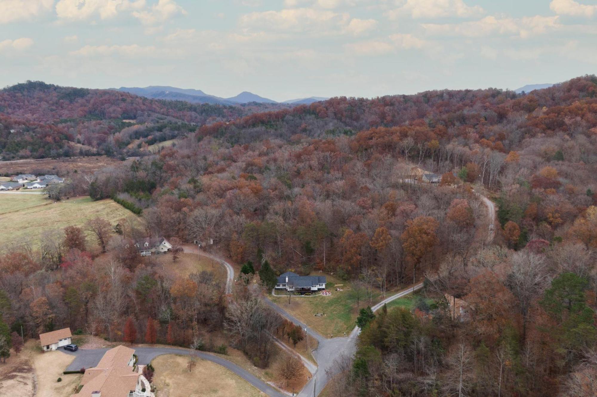 Entertainment Galore! Luxurious Property, Spectacular & Peaceful Setting, Great Location, Close To Major Attractions!! Pigeon Forge Exterior foto